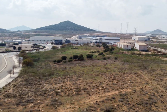 Parcela del polígono de Los Camachos sobre la que se levantará el futuro Centro de Formación Industrial