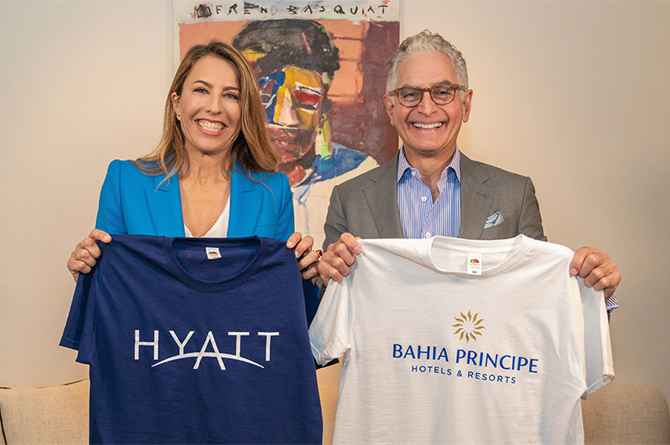 Encanar Piñero e Izet Mahalbasic el pasado mes de octubre, cuando ambos presentaron la iniciativa