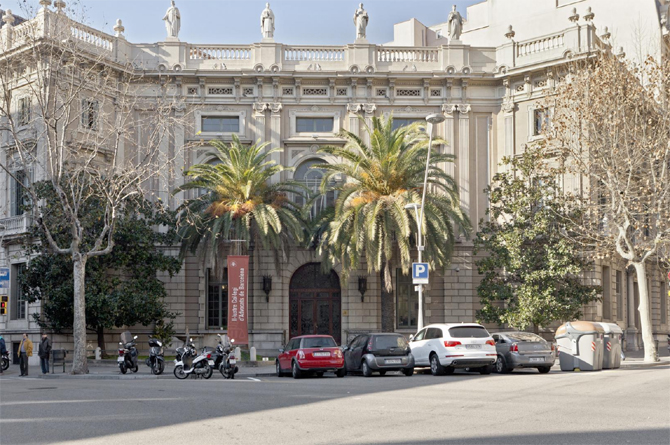Palacio Casades, en la calle Mallorca de Barcelona, sede del Colegio de Abogados