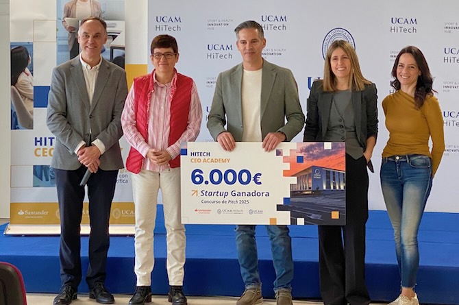 Entrega del premio de 6.000 euros a Intecc