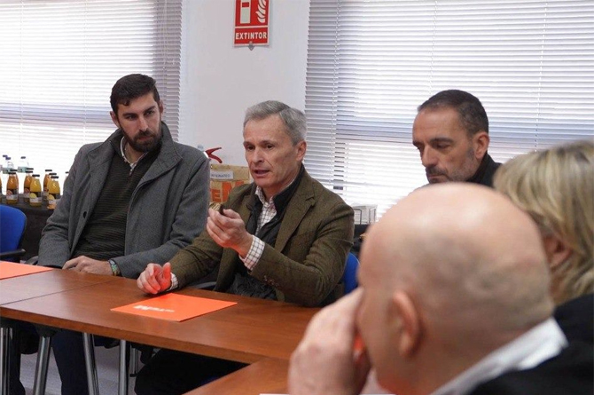 Jos&eacute; &Aacute;ngel Antelo, izquierda, junto a Pedro Arcas, presidente del Cetem (centro)