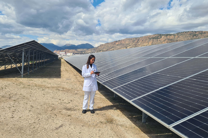 Planta solar fotovoltaica para autoconsumo en El Pozo