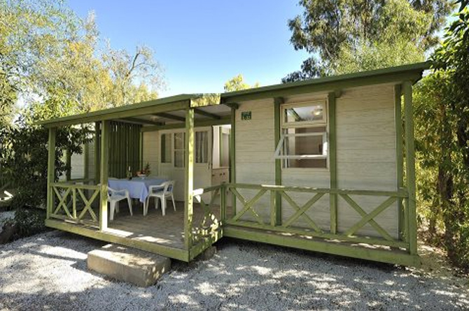 &bull; Un bungalows del camping Caravaning