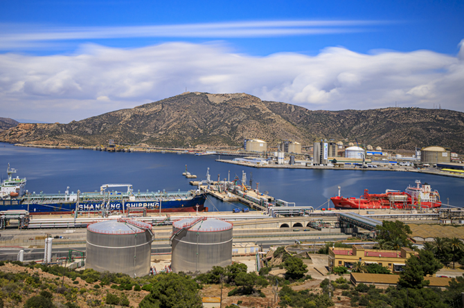 Imagen de las d&aacute;rsenas en Escombreras