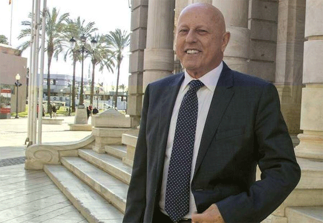 Tomás Olivo en una de sus visitas al ayuntamiento de Cartagena