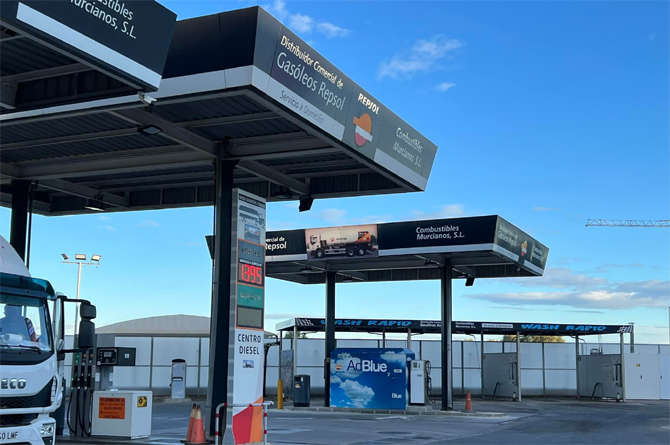 Gasolinera de Combustibles Murcianos en el polígono Oeste