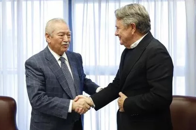 Jesús Franco y Eliseo Orenes en noviembre de 2021, cuando anunciaron el acuerdo de integración