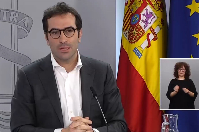 Carlos, Cuerpo, ministro de Economía, al término de la reunión de hoy del Consejo de Ministros