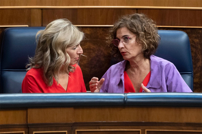 Yolanda Díaz y María Jesús Montero, compañeras de escaño y de Gobierno, pero poco más