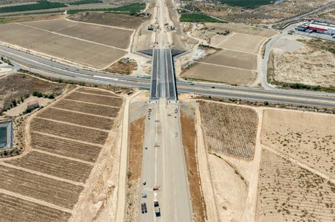 El AVE a Almería, más cerca: autorizada la licitación de la vía Lorca-Vera por 108,2 M€