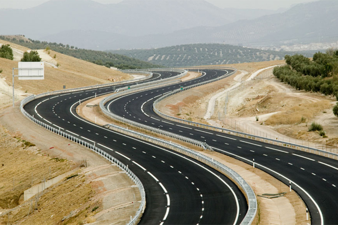 Competencia expedienta a once ingenierías por crear un cártel para repartirse contratos públicos