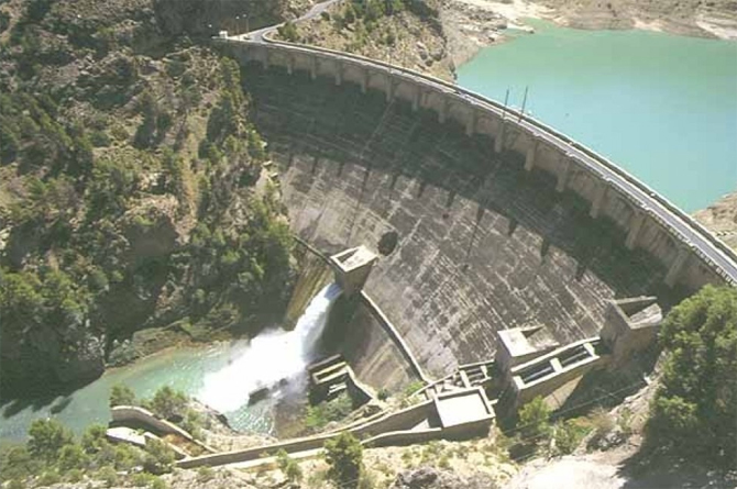 La cuenca del Segura gana 94 hm3 de agua en una semana y se sitúa al 39,4% de su capacidad