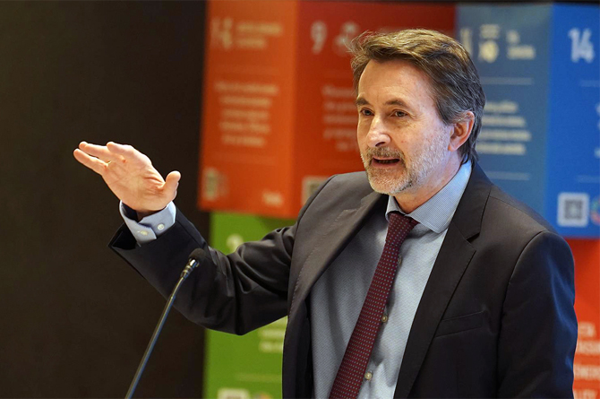 Repsol contempla invertir 10.000 M€ en tres años y repartir 3.600 millones en dividendos