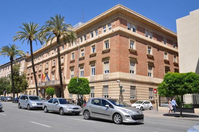 Sede de la consejer&iacute;a de Hacienda en la avenida Teniente Flomesta en Murcia