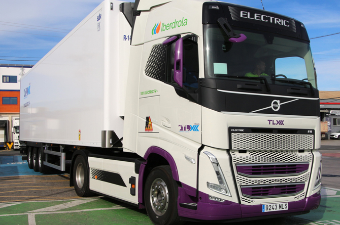 Cami&oacute;n el&eacute;ctrico de TLX