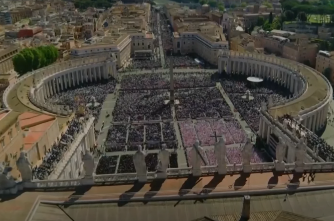 Plaza del Vaticano durante el funeral