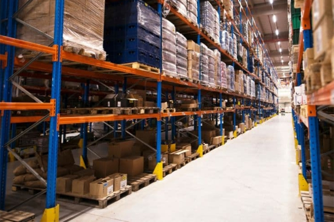 El sector servicios en la Región vende un 5,9% más que un año antes, la mayor subida de todo el país