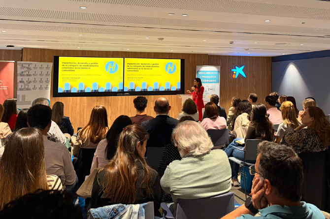 Un momento de la jornada celebrada en el colegio de Farmac&eacute;uticos