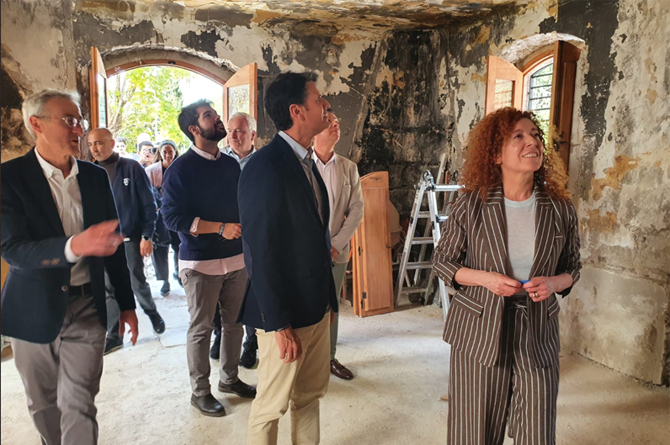 Alumnos del SEF recuperan el antiguo edificio del guardavías de Molina de Segura