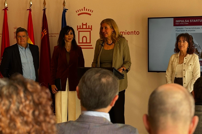 Un momento de la presentaci&oacute;n del programa Impulsa Startup 2026