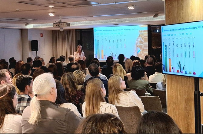 Un momento de la presentaci&oacute;n de novedades de Interapothek en Barcelona