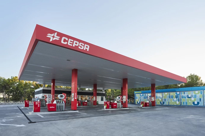 Cepsa, con unas ventas superiores a los 21.000 millones de euros, es la empresa extranjera con mayores ventas en España