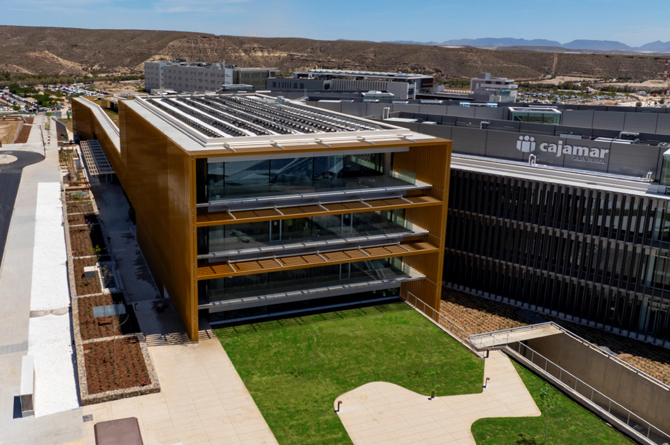 Centro financiero de Cajamar, en Almería