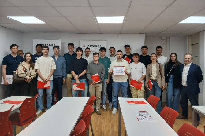 Alumnos participantes de 'Auditor por un día'