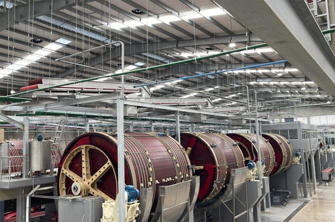 La crisis de la industria del curtido arrastra al fabricante de maquinaria lorquino Olcina Group, que presenta concurso