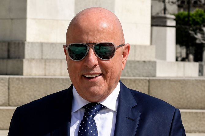 Tomás Olivo se embolsa 171 M€ en beneficios de sus centros comerciales