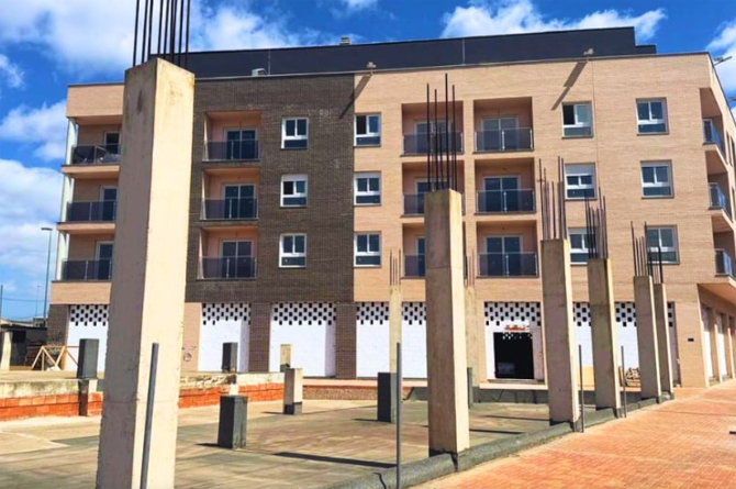 Hausera capta 18,9 M€ para finalizar el ‘fantasma’ residencial Alba, en Molina de Segura