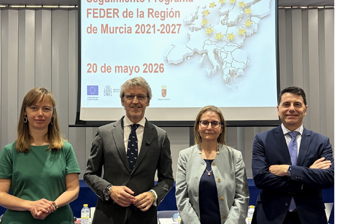 Luis Alberto Mar&iacute;n junto a miembros del ministerio de Hacienda y de la Comisi&oacute;n Europea