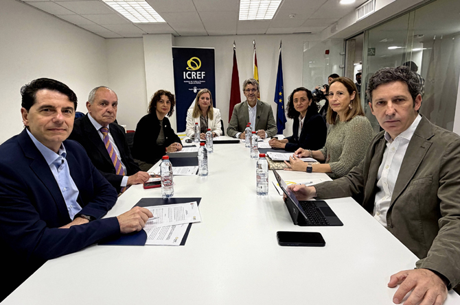 Un momento de la reuni&oacute;n del consejo de administraci&oacute;n del Icref