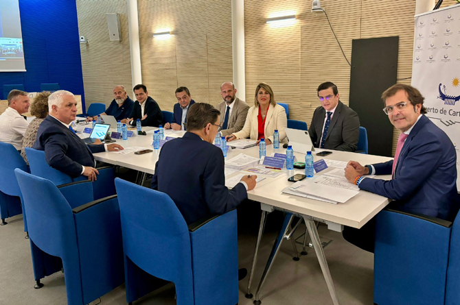 Momento de la reunión celebrada esta mañana del consejo de administración del Puerto de Cartagena