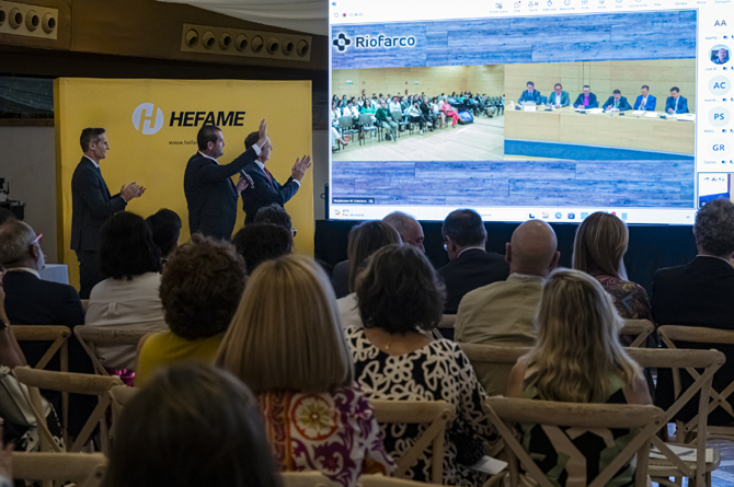 Momento de la celebración simultánea de las asambleas de Hefame y Riofarco