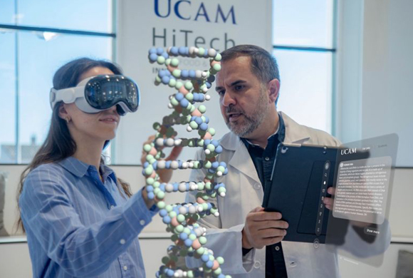 Una práctica de ciencias de la salud en la UCAM con las gafas de realidad virtual