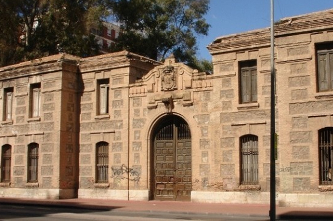 Fachada principal de la Cárcel Vieja