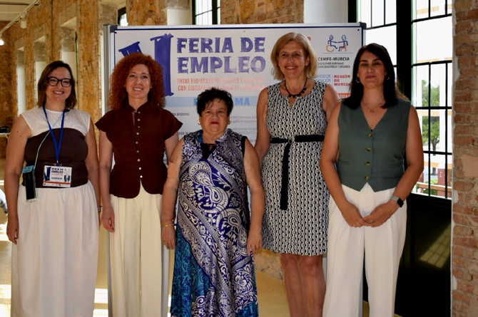 SEF y Famdif encuentran empleo a 1.200 personas con discapacidad