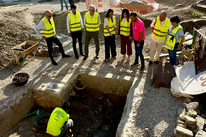 La excavación de San Esteban sigue ofreciendo sorpresas: hallazgos cerámicos y óseos