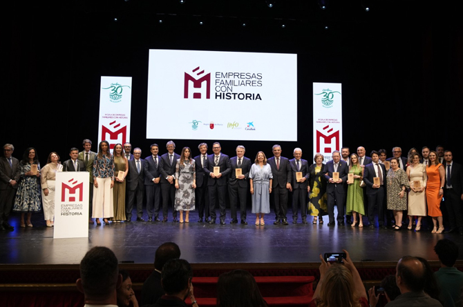 Miembros de las empresas homenajeadas