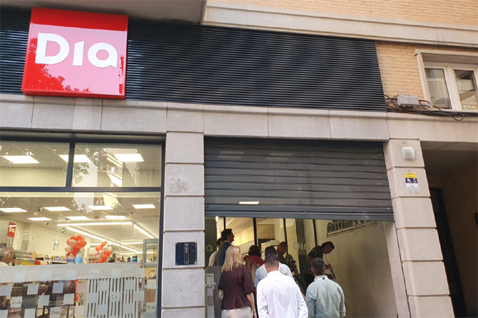 Supermercado DIA en la calle Cultura de Molina de Segura