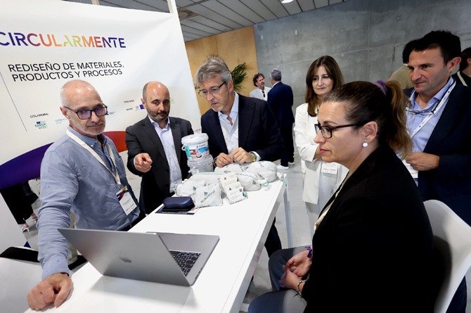Luis Alberto Mar&iacute;n, present&oacute; el programa Empresa Sostenible 2030 durante una visita al foro Circularmente que organiza el Info