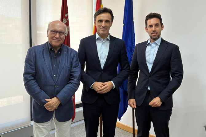 Jos&eacute; Juan Gonz&aacute;lez, Jorge Garc&iacute;a Montoro y Jos&eacute; Francisco Lajara, secretario general de Infraestructuras