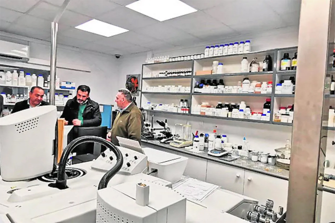 Laboratorio de BM Polymers en Cehegín