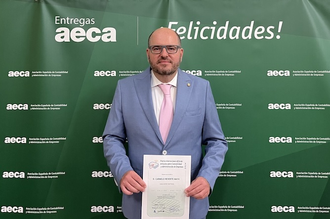 Carmelo Reverte, catedrático del área de Economía Financiera y Contabilidad de la  UPCT