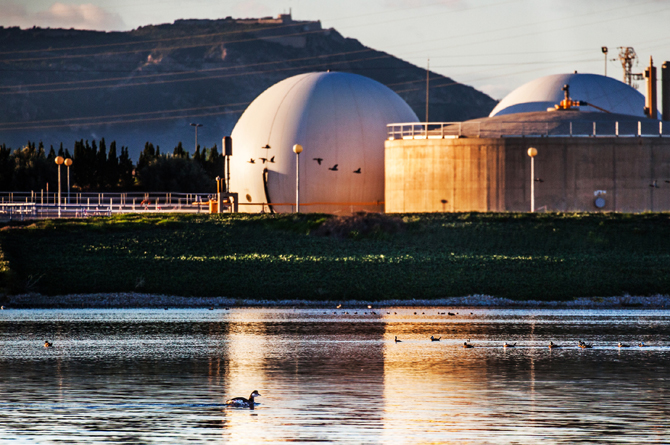 Laguna de la estación depuradora de aguas residuales de Hidrogea en Cabezo Beaza
