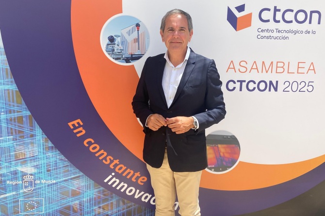 Antonio Navarro, reelgido presidente de CTCON