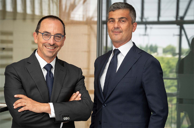 Gianni Armani, consejero delegado de Endesa, y Daniele Caprini, director general de Administraci&oacute;n