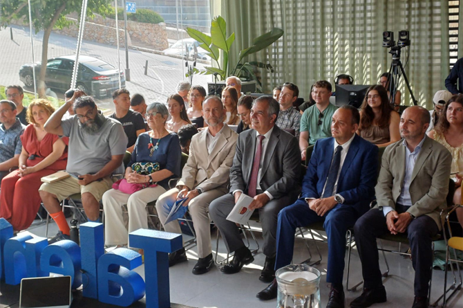 Juan Mar&iacute;a V&aacute;zquez, junto con el rector Mathieu Kessler, participa en la inauguraci&oacute;n de la Summer School 'Mar Menor Living Lab'