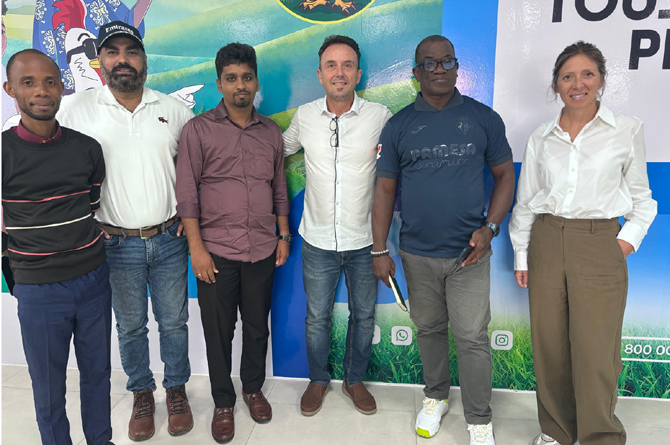 Miembros de la delegaci&oacute;n murciana en Costa de Marfil